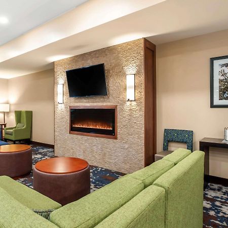 Comfort Inn & Suites Ames Near Isu Campus Eksteriør billede