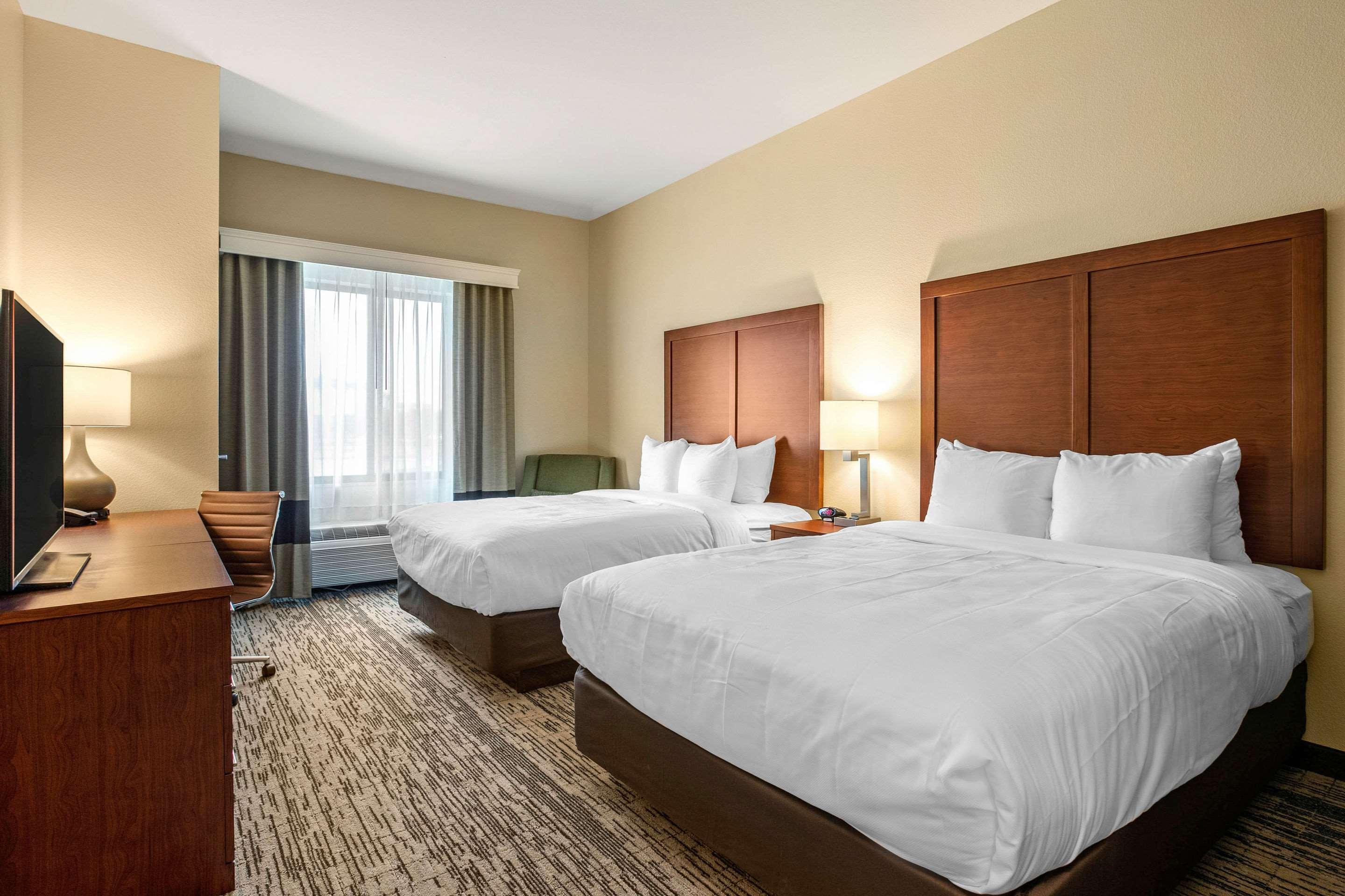Comfort Inn & Suites Ames Near Isu Campus Eksteriør billede