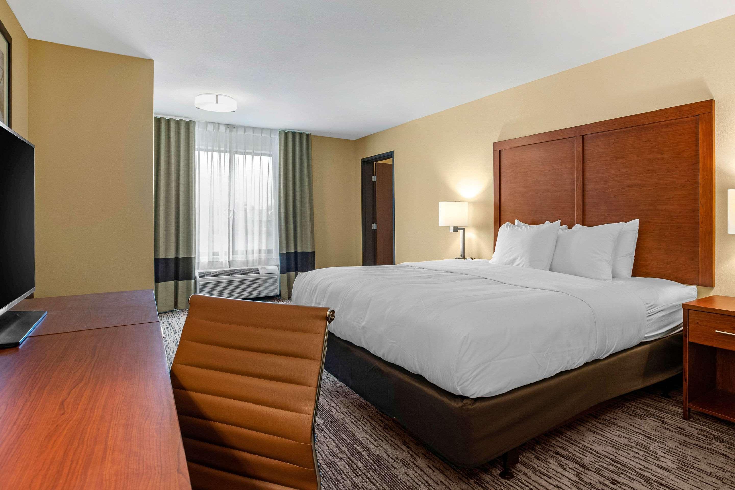 Comfort Inn & Suites Ames Near Isu Campus Eksteriør billede