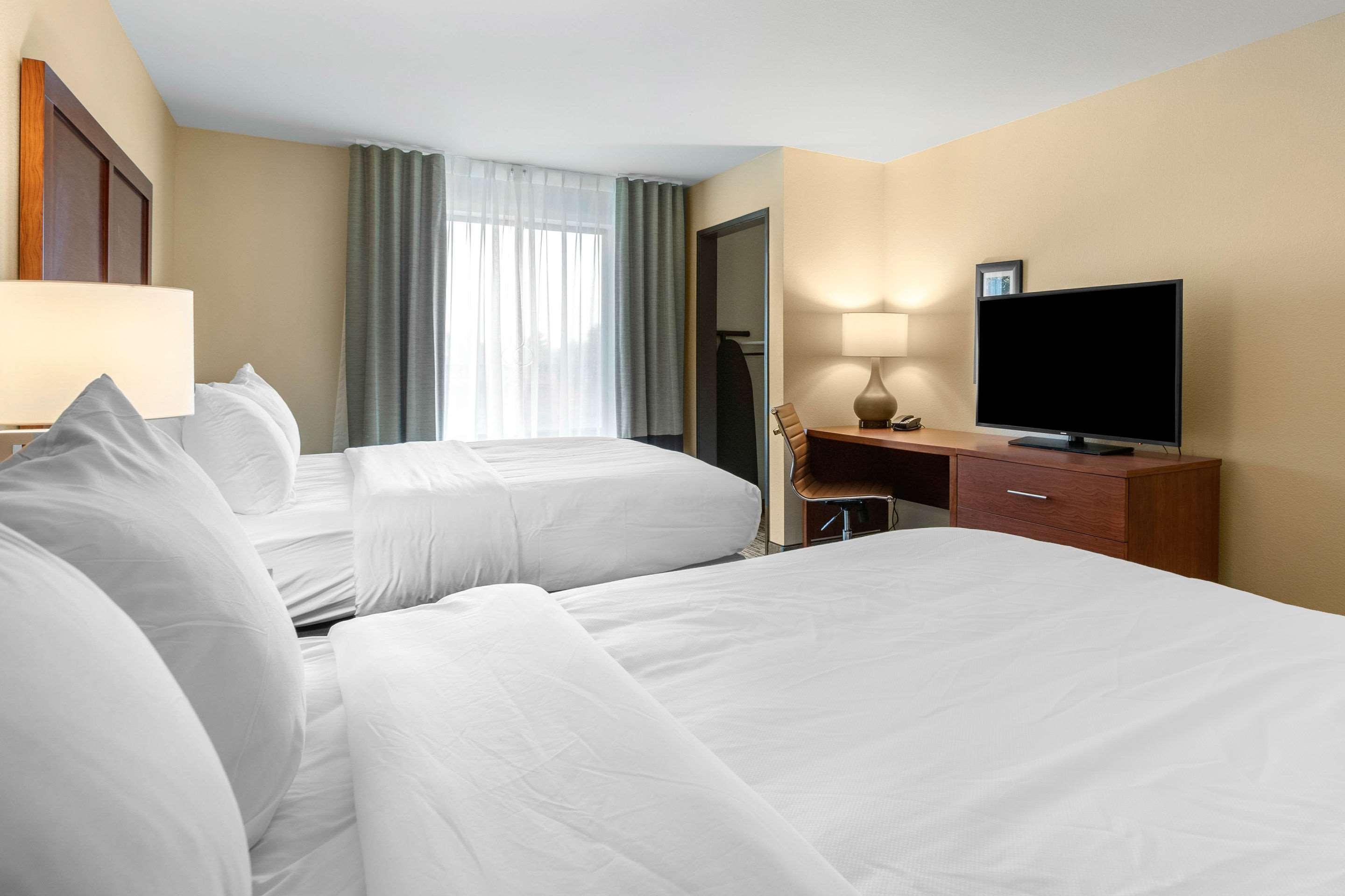 Comfort Inn & Suites Ames Near Isu Campus Eksteriør billede