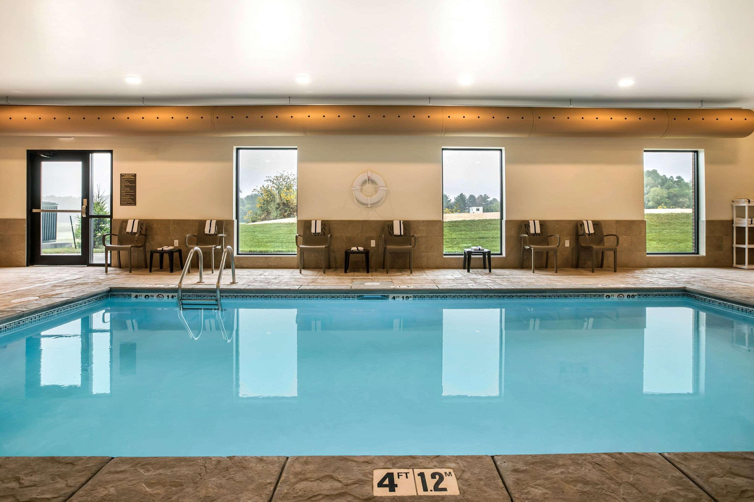 Comfort Inn & Suites Ames Near Isu Campus Eksteriør billede